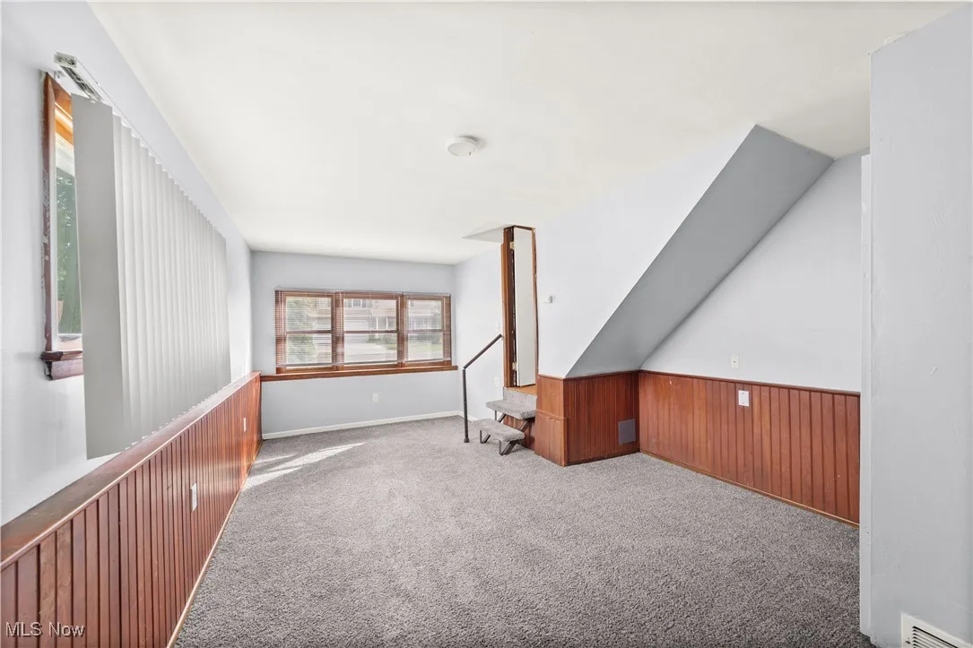 Large Sun Room/Family Room