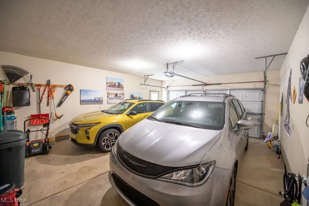 2 car garage view