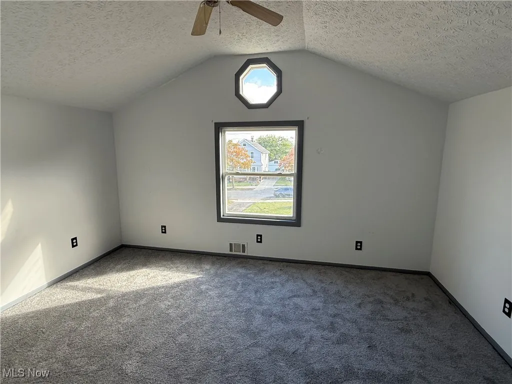 Master bedroom uostairs