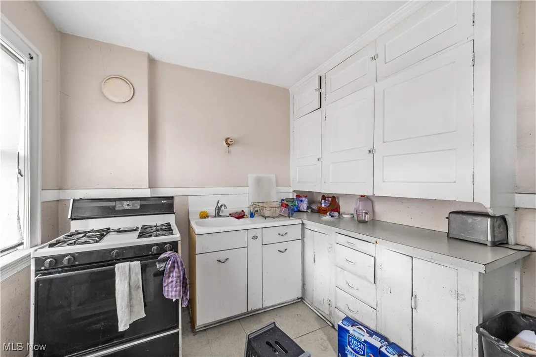 5217 Broadway Avenue, Cleveland, Ohio 44127,MLS Now Listing ID