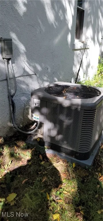 1389 Bryden Drive, Akron, Ohio 44313,MLS Now Listing ID