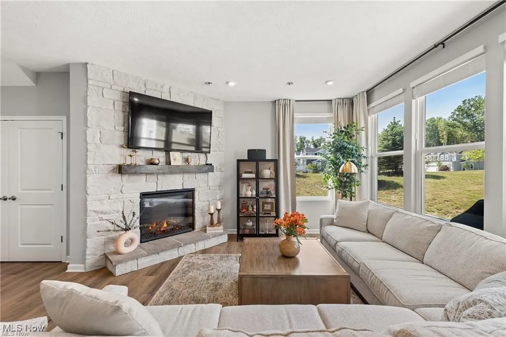 798 N Greenway Drive, Westlake, Ohio 44145,MLS Now Listing ID