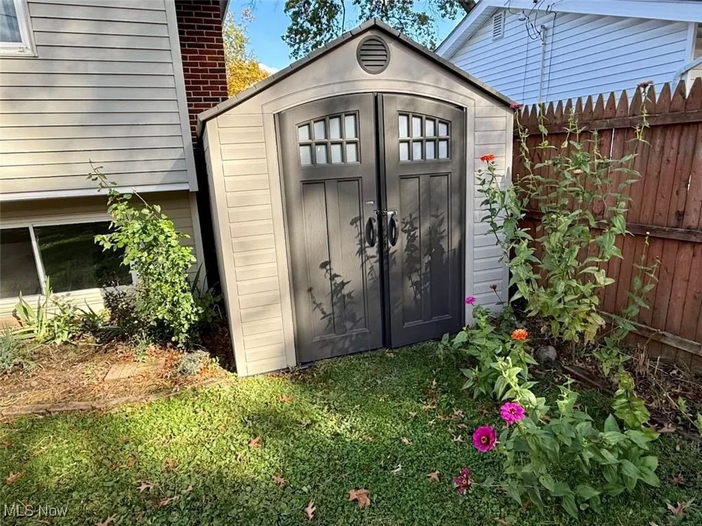 Shed