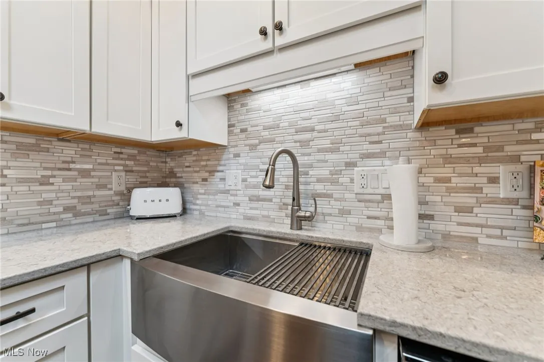 5001 Hollyview, Vermilion, Ohio 44089,MLS Now Listing ID