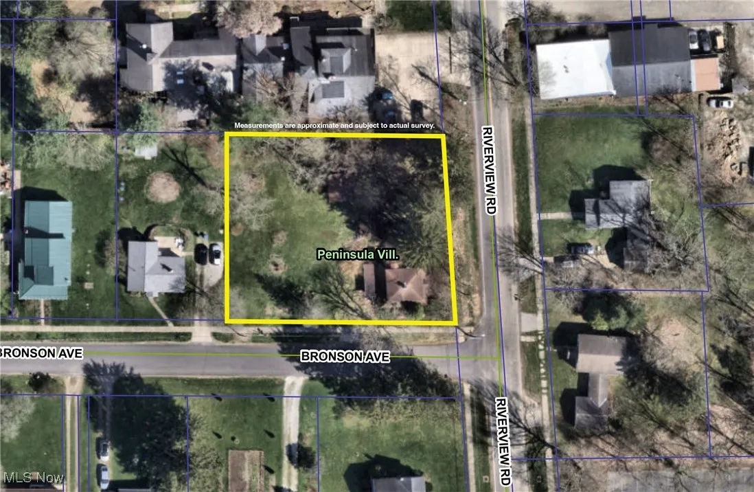 Aerial map of property and surrounding area with property boundaries highlighted