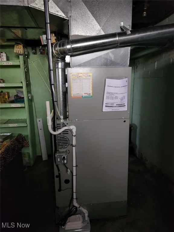 Utilities with heating unit