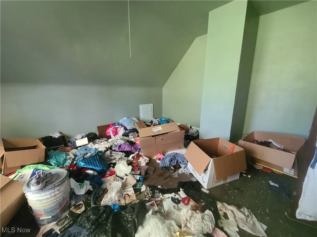 Additional living space with vaulted ceiling