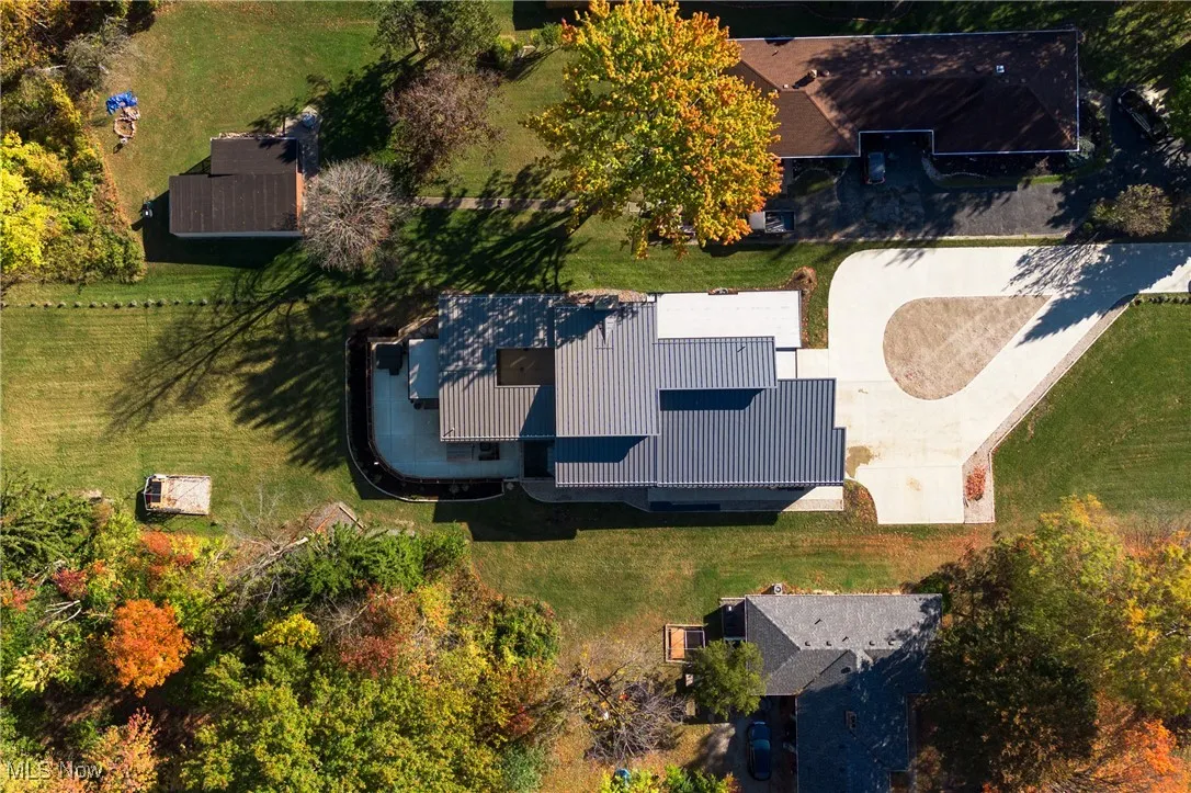 Aerial view of property and surrounding area