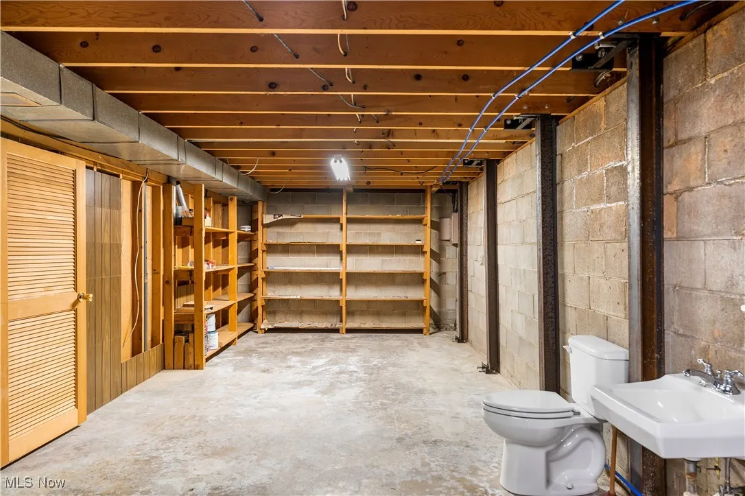 Laundry/Storage/Half Bath