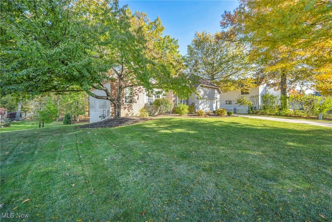 View of front facade with a front lawn