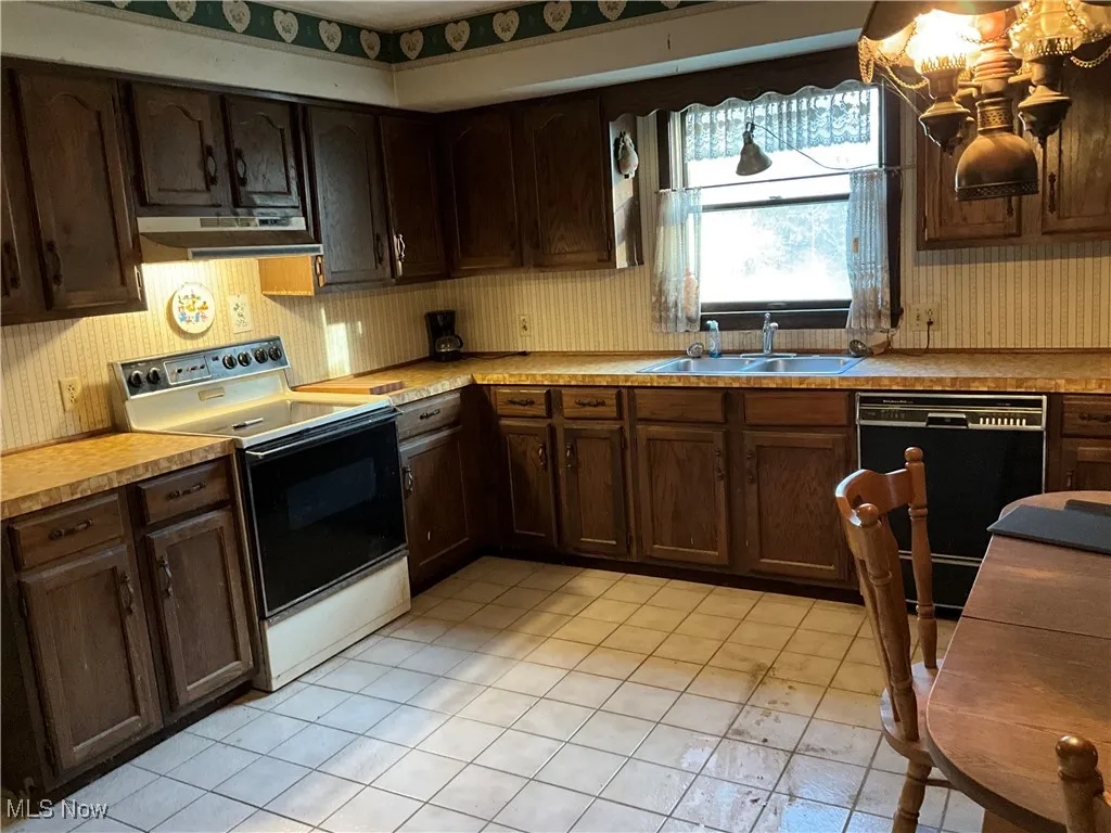 12120 New London Eastern Road, Homerville, Ohio 44235,MLS Now Listing ID