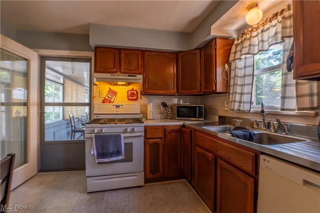 3007 E Waterloo Road, Akron, Ohio 44312,MLS Now Listing ID