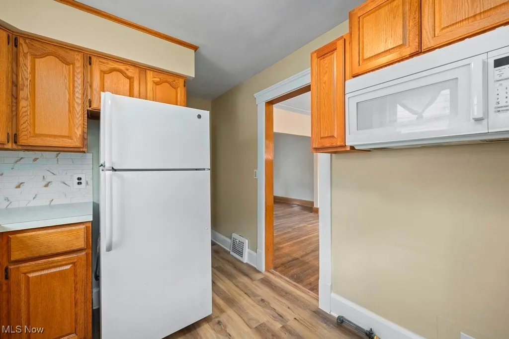 421 E Broad Street, Elyria, Ohio 44035,MLS Now Listing ID