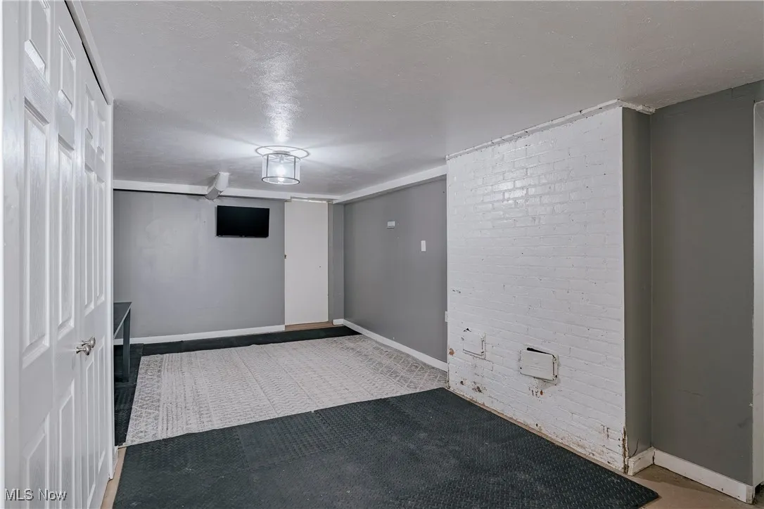 5243 Oakmont Drive, Lyndhurst, Ohio 44124,MLS Now Listing ID