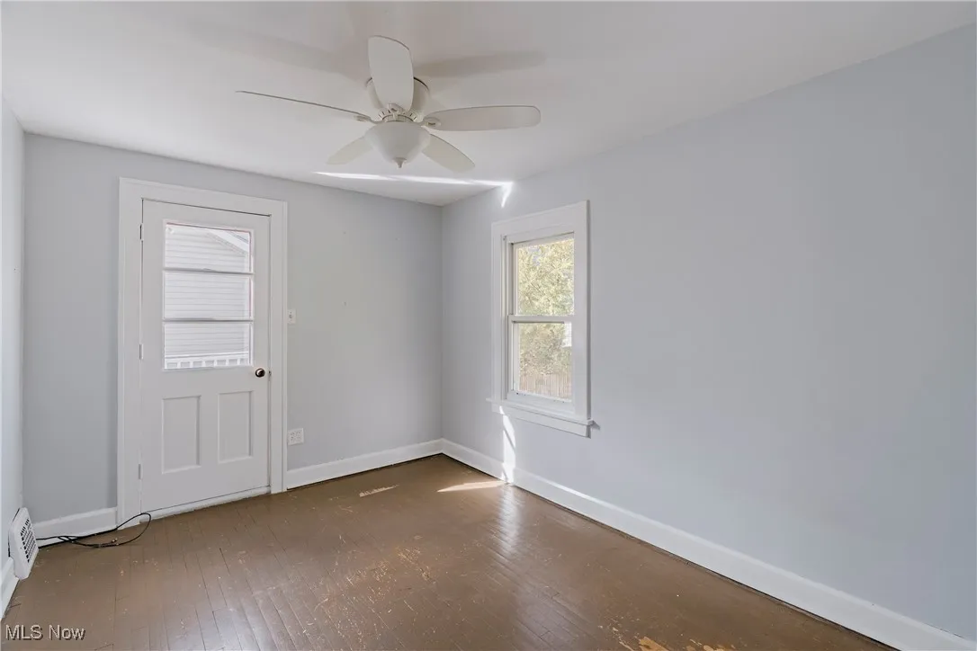 5243 Oakmont Drive, Lyndhurst, Ohio 44124,MLS Now Listing ID