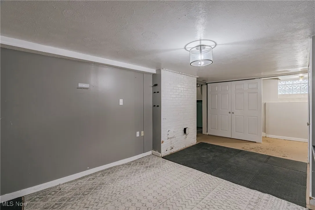 5243 Oakmont Drive, Lyndhurst, Ohio 44124,MLS Now Listing ID