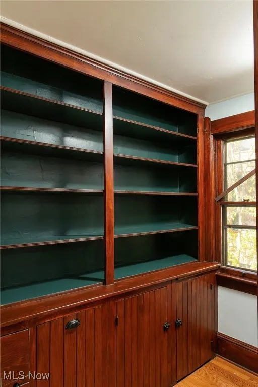 Detailed view of wood finished floors