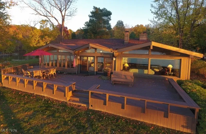 Another sunset view of this incredible Atwood Lake gem.