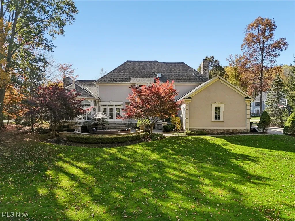 The rear view of thgis truly exceptional home