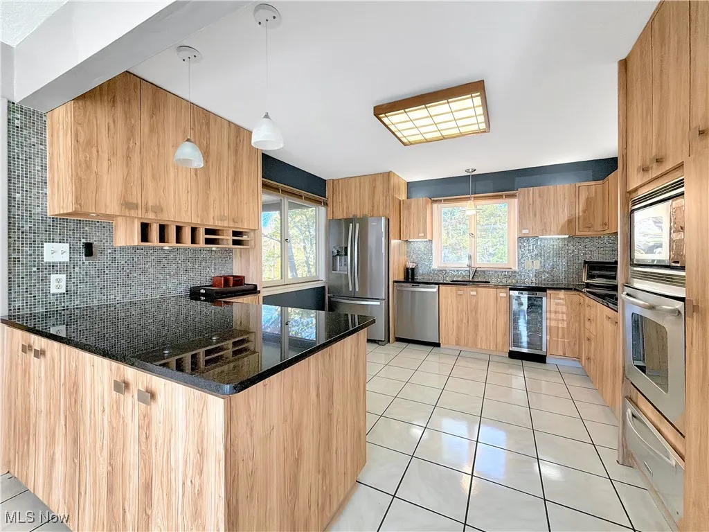 25861 Euclid Chagrin Pkwy, Richmond Heights, Ohio 44143,MLS Now Listing ID