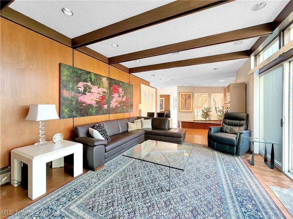 25861 Euclid Chagrin Pkwy, Richmond Heights, Ohio 44143,MLS Now Listing ID