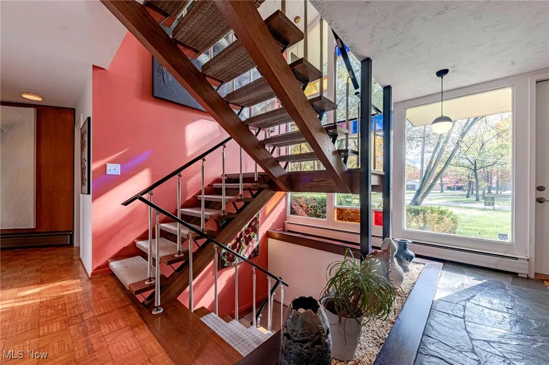 25861 Euclid Chagrin Pkwy, Richmond Heights, Ohio 44143,MLS Now Listing ID