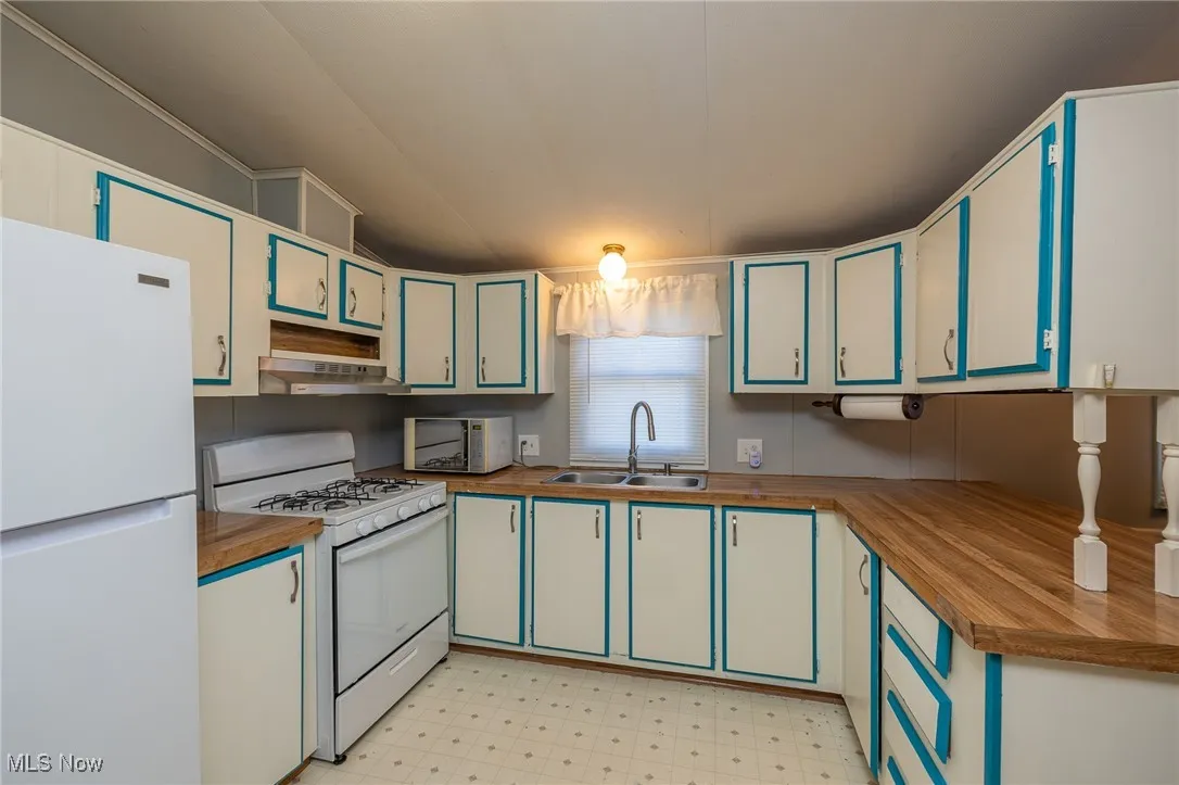 20 Grand Blvd, Olmsted Falls, Ohio 44138,MLS Now Listing ID