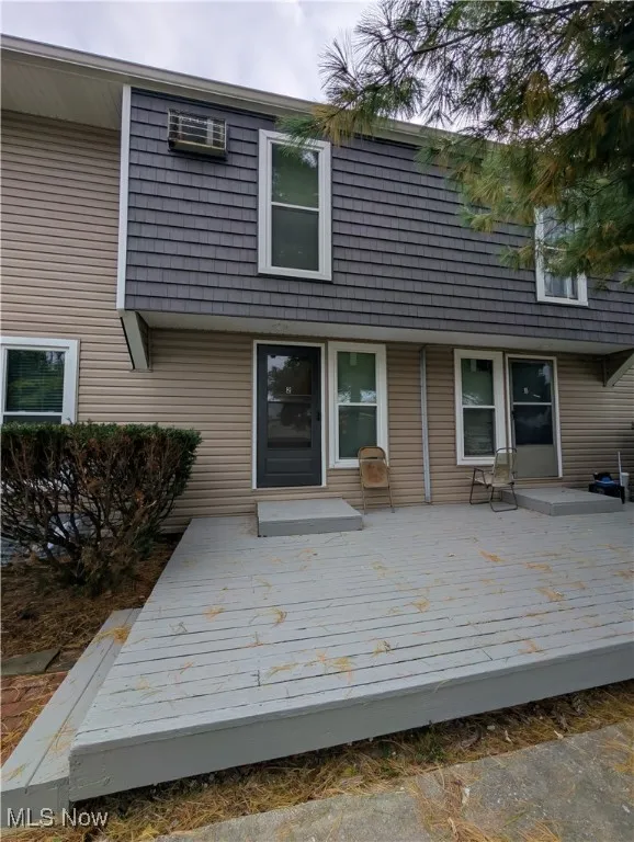 595 Dayton St Akron OH 44310 is a one bedroom townhouse in the North Hill area with a deck, storm door, basement, Living Room, Kitchen & entry on the 1st floor and the bedroom, bathroom and large oversized closet are on the 2nd floor. Recently replaced windows and siding  on the exterior and remodeled interior with new flooring, kitchen and bathroom. $750 per month plus electric by tenant. The landlord has provided trash pickup and off street parking lot. Property is just off Tallmadge Ave with easy access to Route 8.