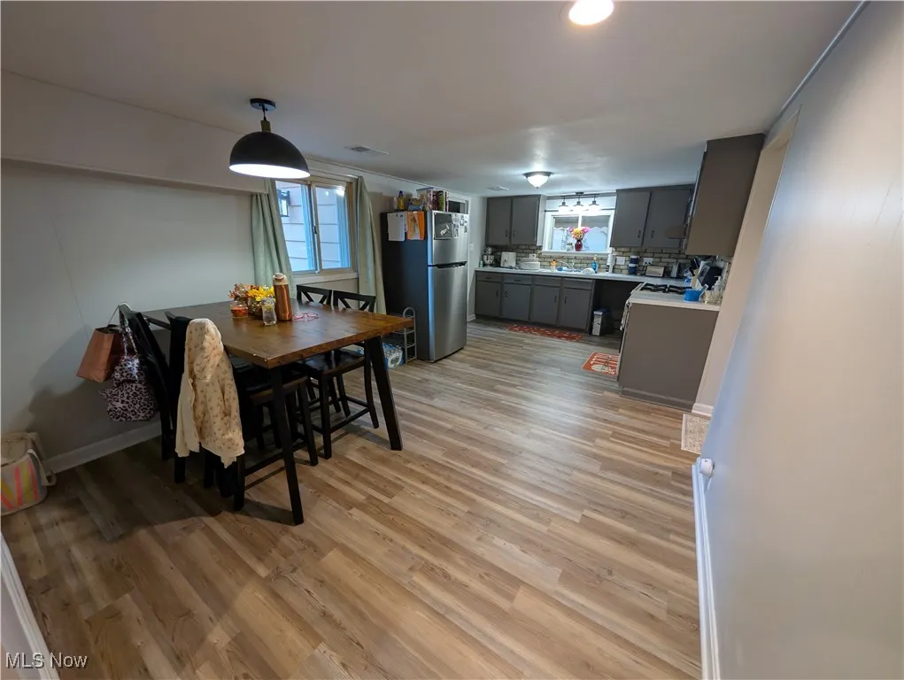 200 Stull Ave Akron, OH 44312 is a charming Cape Cod-style home offering a blend of comfort, character, and practicality. This inviting 3-bedroom, 1-bath residence sits on a nicely maintained lot and is perfect for anyone seeking a cozy home with great outdoor space.