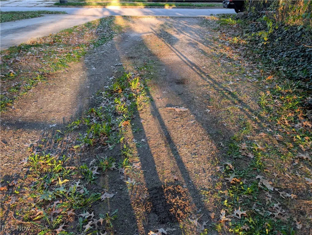 200 Stull Ave Akron, OH 44312 is a charming Cape Cod-style home offering a blend of comfort, character, and practicality. This inviting 3-bedroom, 1-bath residence sits on a nicely maintained lot and is perfect for anyone seeking a cozy home with great outdoor space.