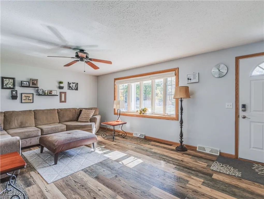 47020 Cooper Foster Park Road, Amherst, Ohio 44001,MLS Now Listing ID