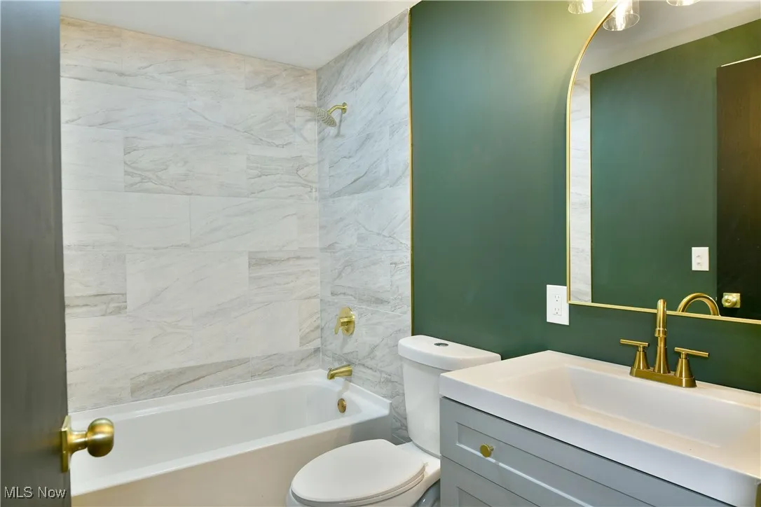 6845 Katahdin Drive, Poland, Ohio 44514,MLS Now Listing ID