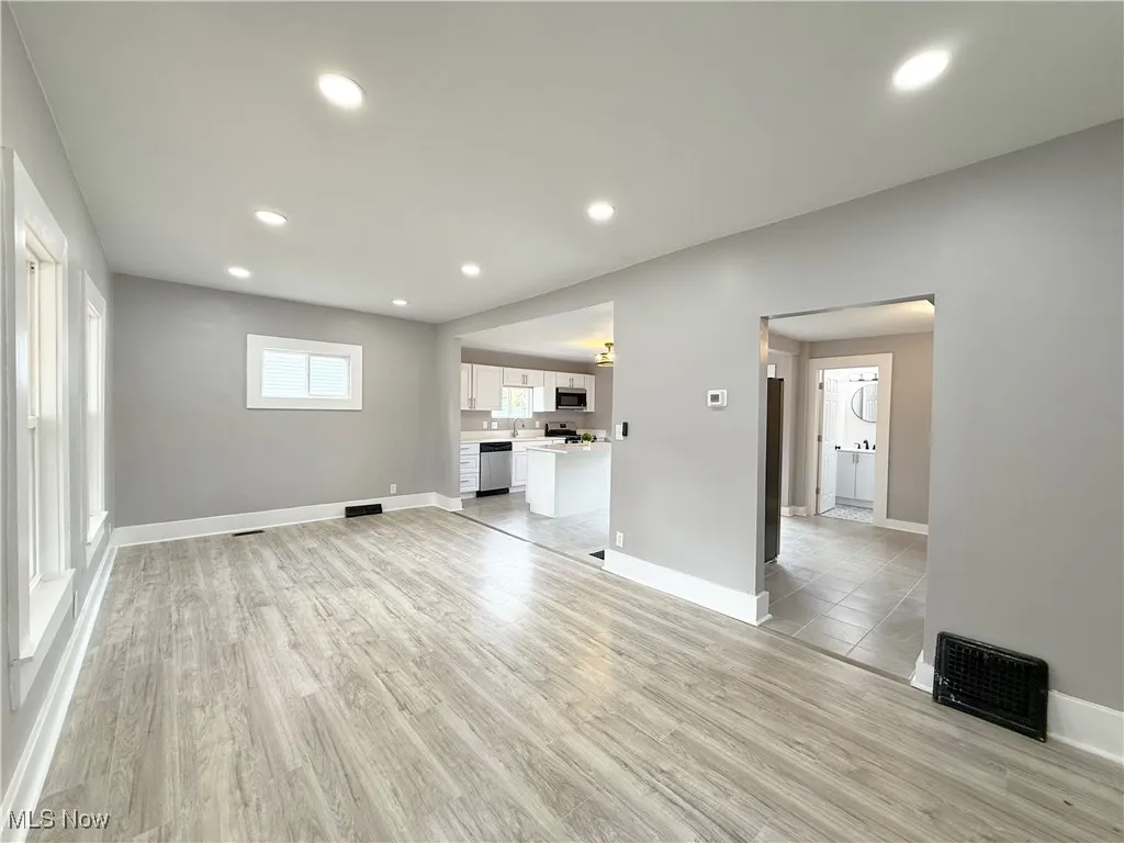 1859 E 33rd Street, Lorain, Ohio 44055,MLS Now Listing ID