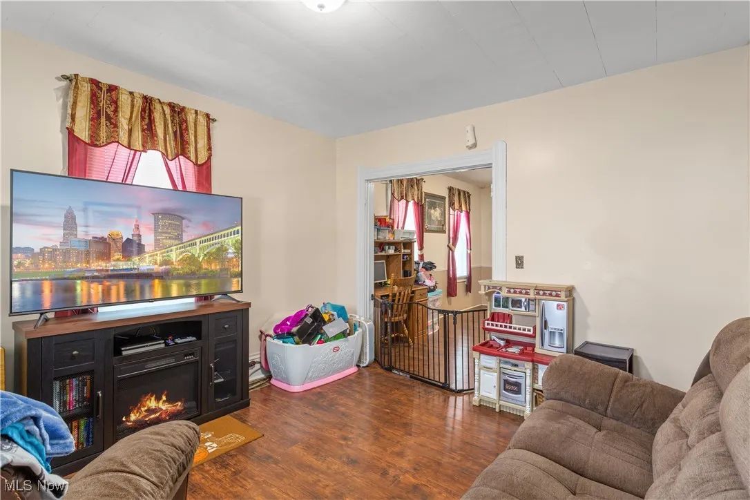 3273 & 3271 W 23rd Place, Cleveland, Ohio 44109,MLS Now Listing ID