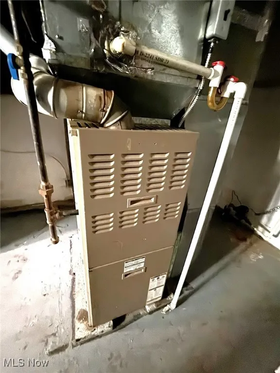 Utilities with heating unit