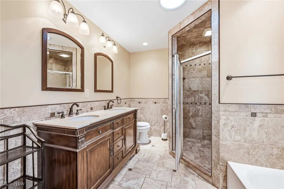 901 Carriage Hill Drive, Salem, Ohio 44460,MLS Now Listing ID