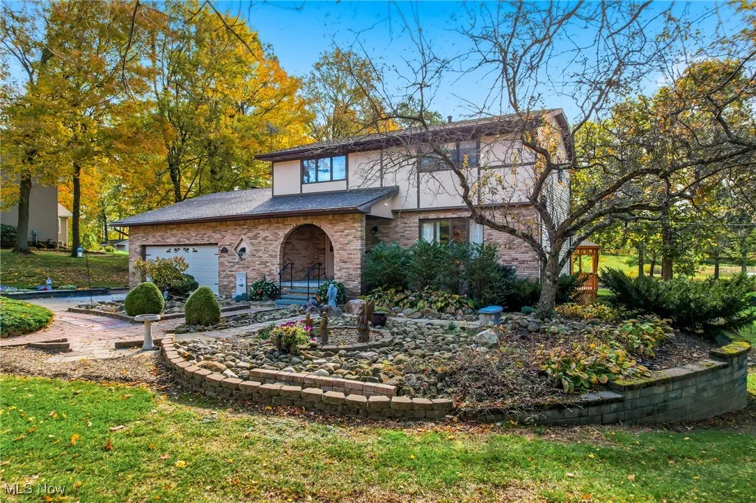 901 Carriage Hill Drive, Salem, Ohio 44460,MLS Now Listing ID