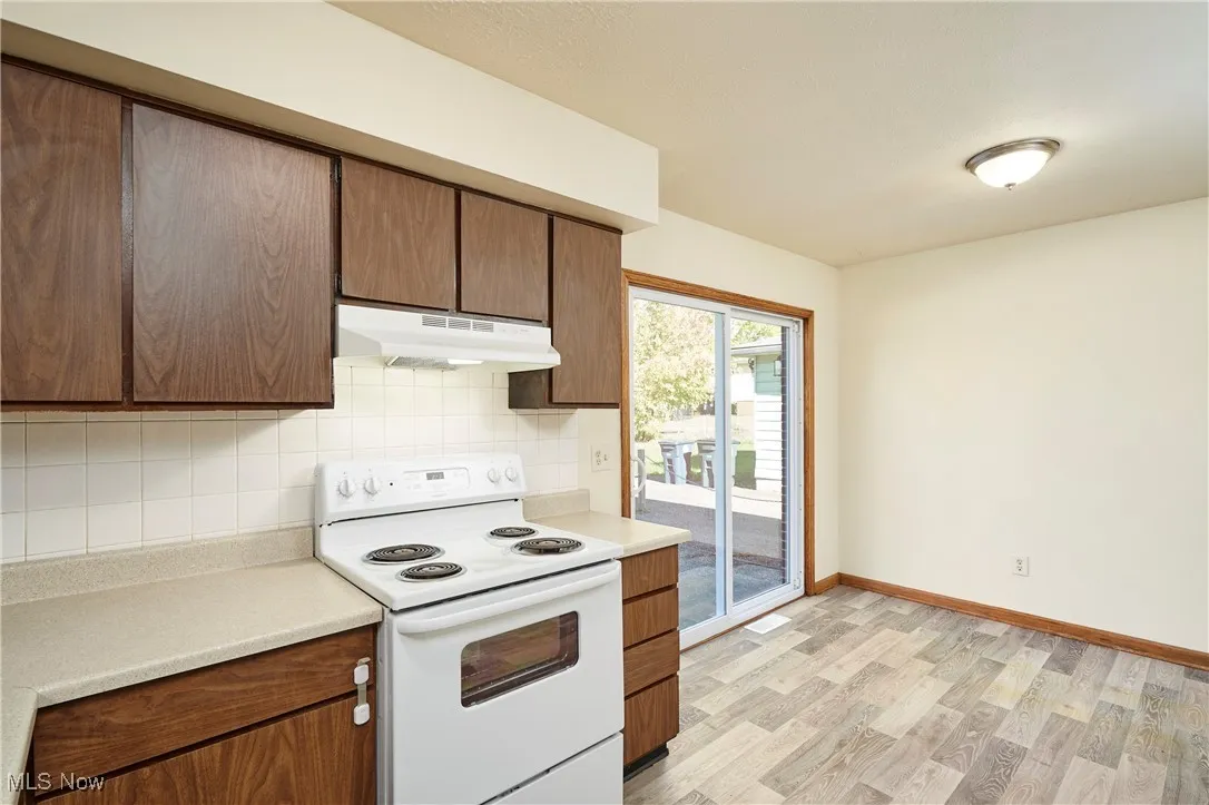 923-925 Rosamond Avenue, Akron, Ohio 44307,MLS Now Listing ID