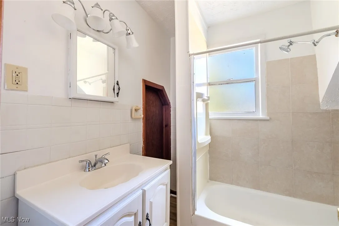 3492 W 56th Street, Cleveland, Ohio 44102,MLS Now Listing ID