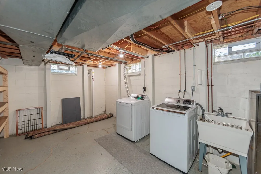 15639 Indianhead Lane, Strongsville, Ohio 44136,MLS Now Listing ID