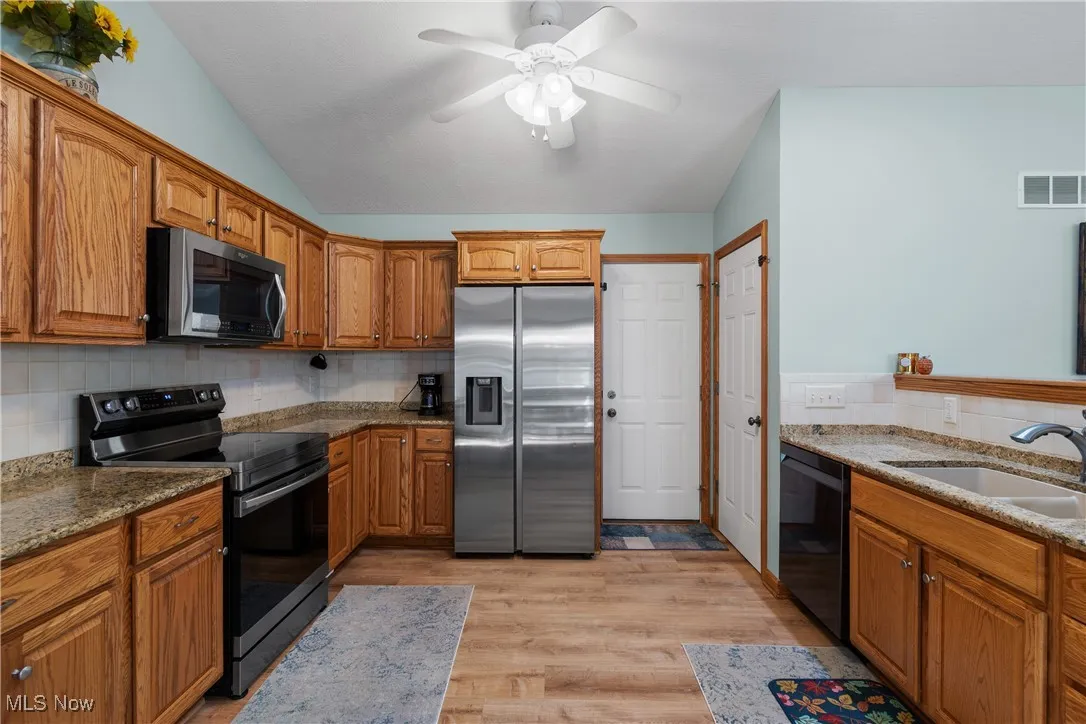 524 Glenbar Street, Louisville, Ohio 44641,MLS Now Listing ID