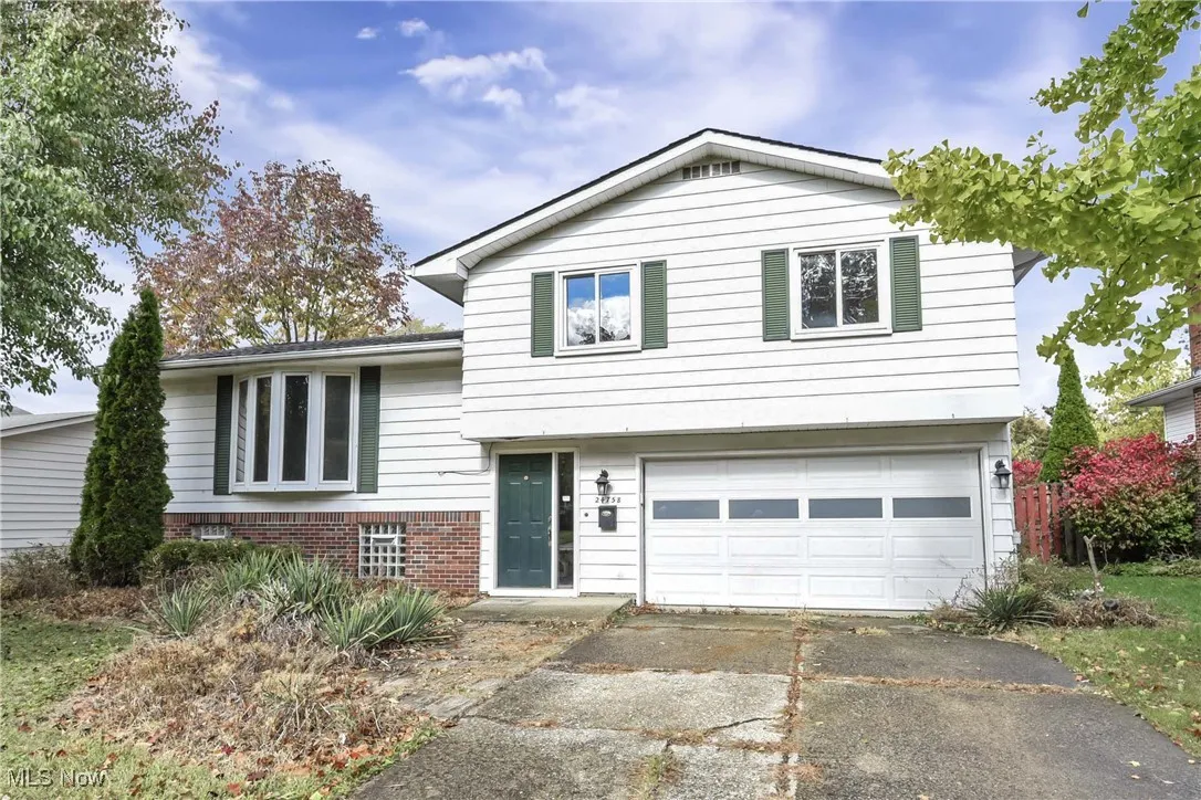 24758 Doe Drive, North Olmsted, Ohio 44070,MLS Now Listing ID