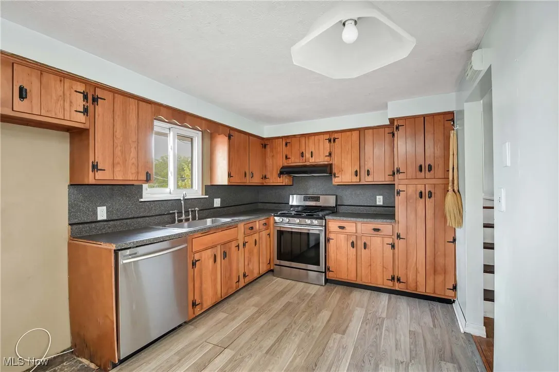 24758 Doe Drive, North Olmsted, Ohio 44070,MLS Now Listing ID