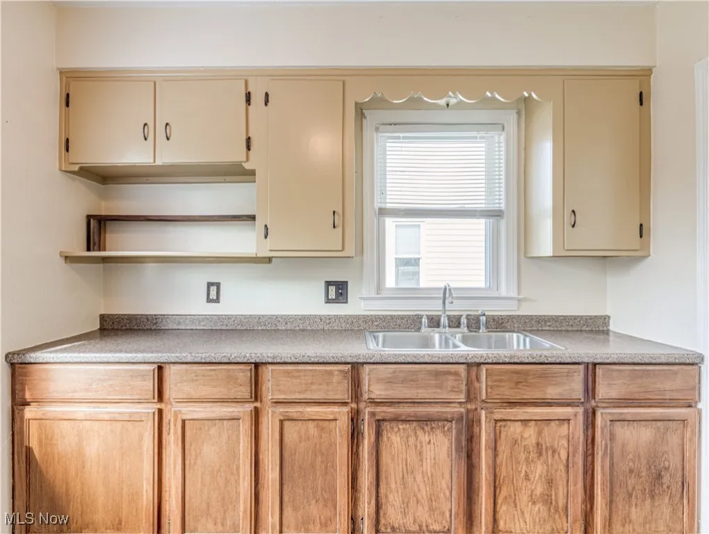 2703 Oakwood Drive, Cuyahoga Falls, Ohio 44221,MLS Now Listing ID