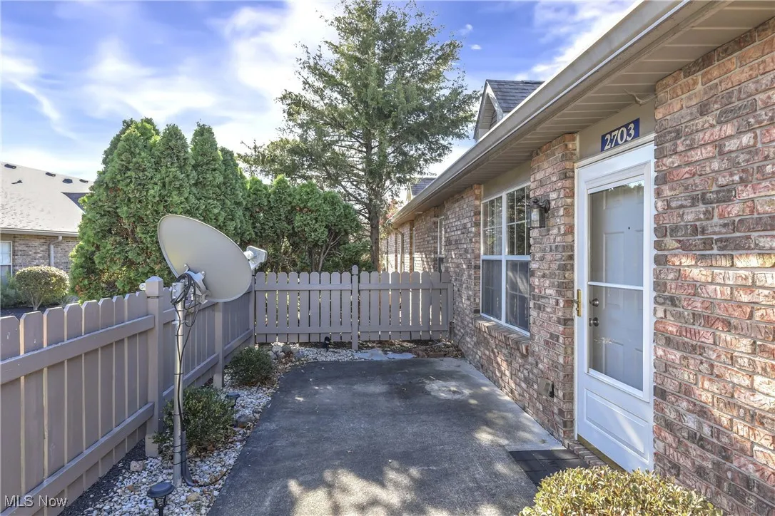 2703 Shakespeare Lane, Avon, Ohio 44011,MLS Now Listing ID