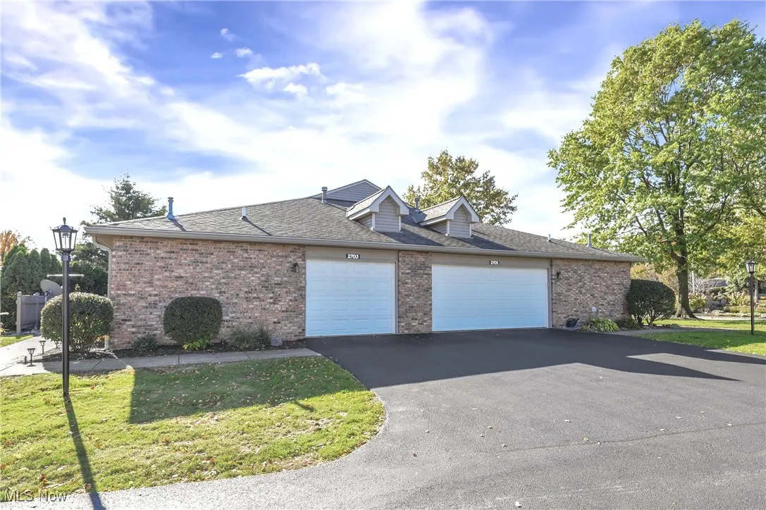 2703 Shakespeare Lane, Avon, Ohio 44011,MLS Now Listing ID