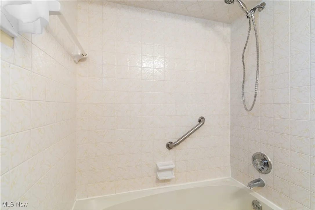 5838 Harter Home Drive, New Franklin, Ohio 44319,MLS Now Listing ID