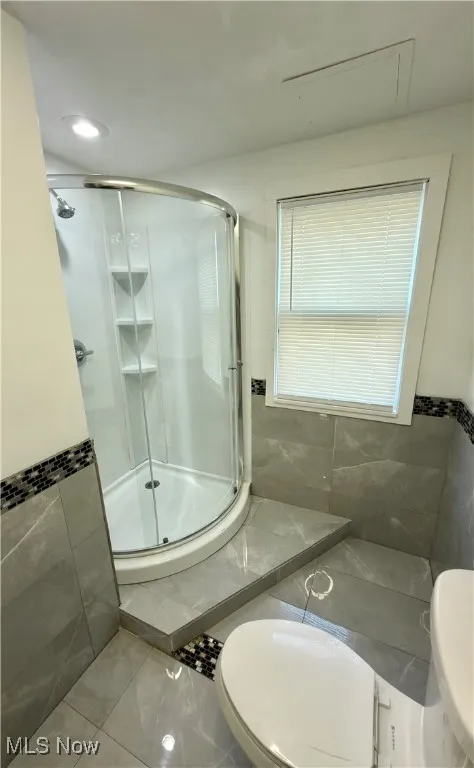 825 Helmsdale Road, Cleveland Heights, Ohio 44112,MLS Now Listing ID