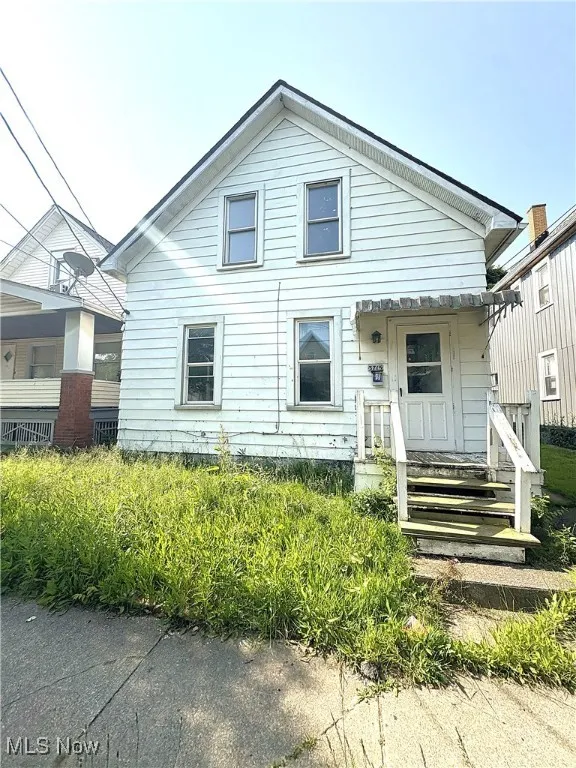 View of front of house with a porch
