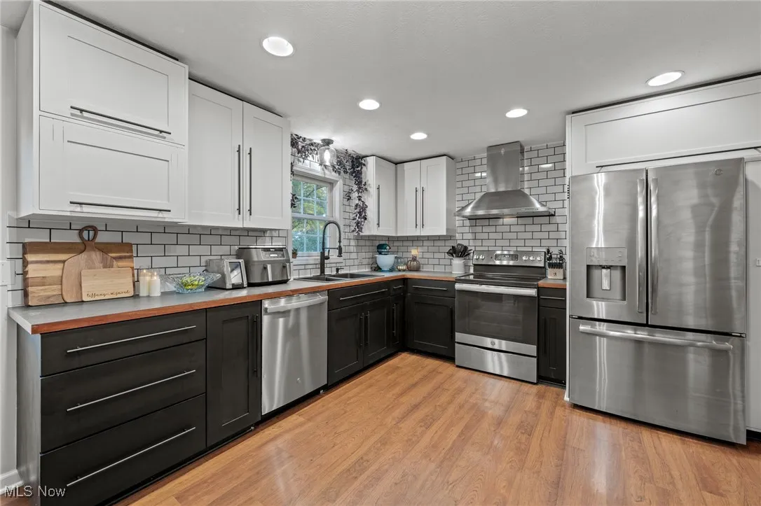 3944 Columbia Avenue, Massillon, Ohio 44646,MLS Now Listing ID